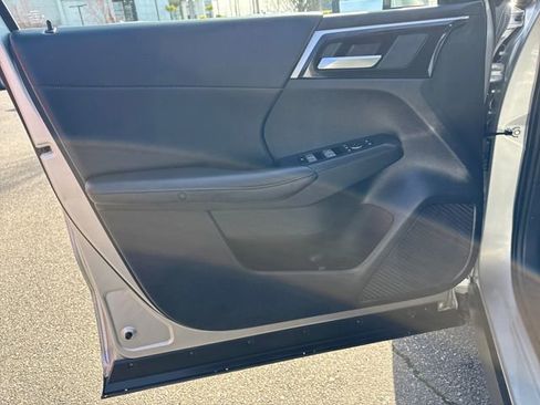 Used 2024 Mitsubishi Outlander SE image 19