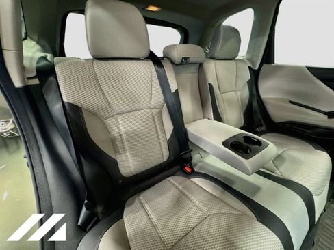 Used 2020 Subaru Forester Premium AWD/4WD image 30
