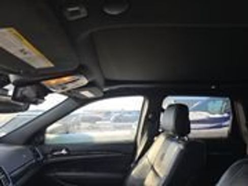 Used 2019 Jeep Grand Cherokee Overland w/ Jeep Active Safety Group image 16