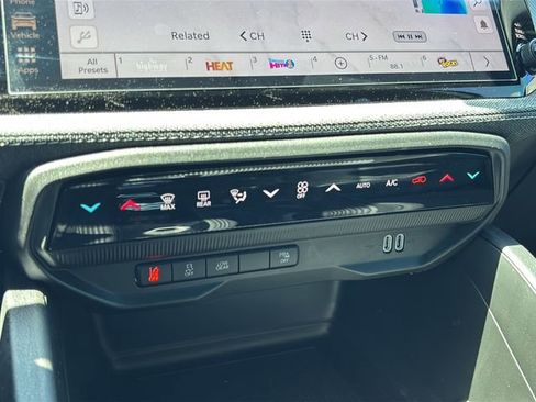 New 2026 Jeep Cherokee Laredo AWD/4WD image 32