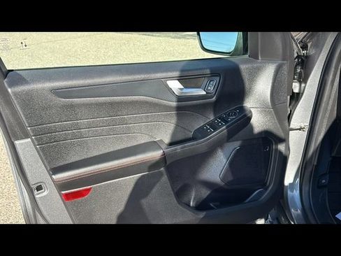Certified 2024 Ford Escape ST-Line w/ Tech Pack #1 AWD/4WD image 9