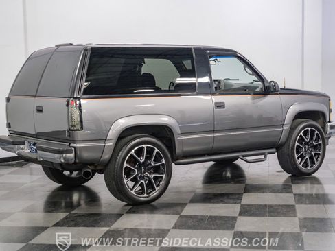 Used 1995 Chevrolet Tahoe 4WD 2-Door image 10