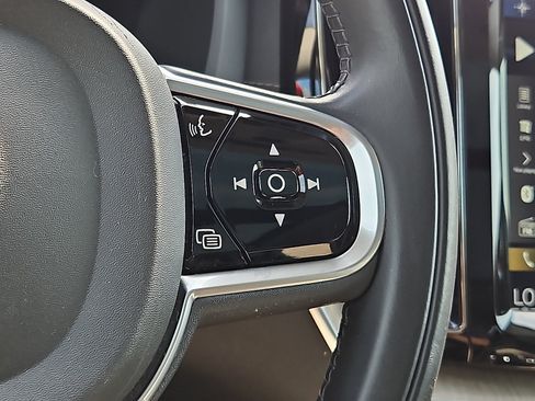 Used 2018 Volvo XC60 T5 Inscription w/ Vision Package AWD/4WD image 23