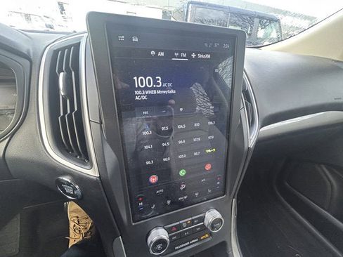 Used 2023 Ford Edge SEL image 16