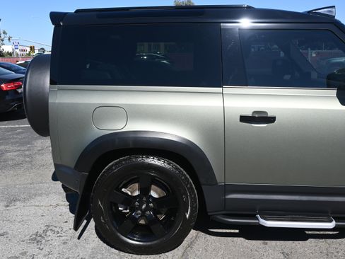 Used 2021 Land Rover Defender 90 First Edition image 17