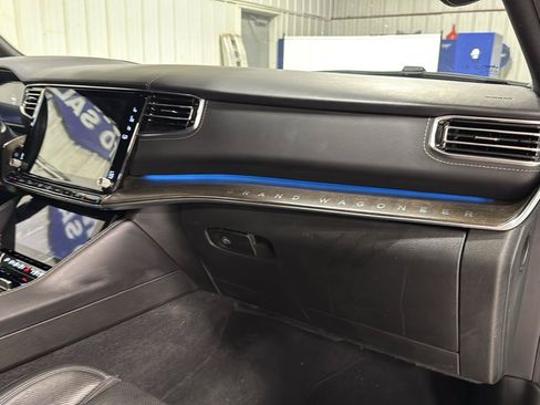 Used 2022 Jeep Grand Wagoneer Series I w/ Flexible Seating Group AWD/4WD image 15