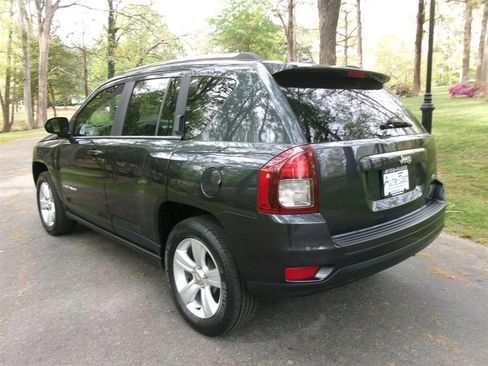 Used 2014 Jeep Compass Latitude w/ Sun/Sound Group image 7