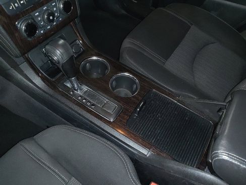 Used 2017 Chevrolet Traverse LT w/ Traveler's Package image 26