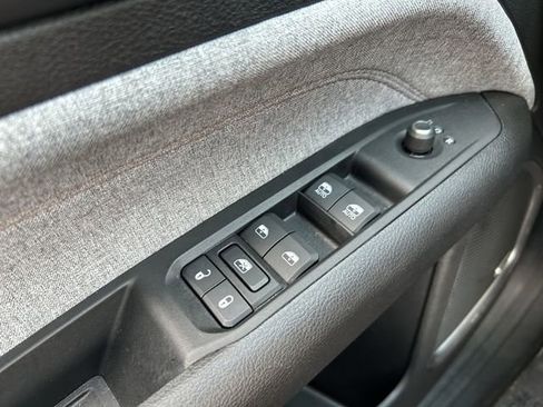 Used 2022 Jeep Compass Latitude w/ Sun and Sound Group AWD/4WD image 20