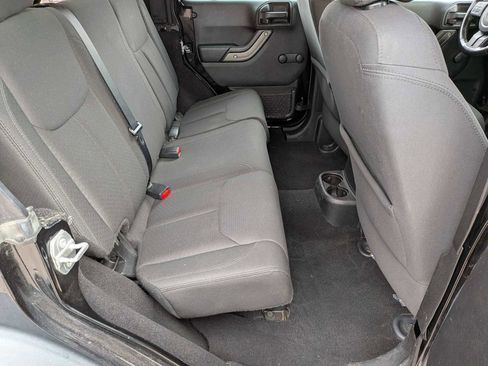 Used 2016 Jeep Wrangler Unlimited Sport w/ Connectivity Group image 18