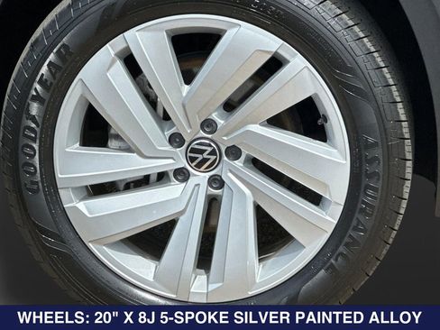 Used 2023 Volkswagen Atlas Cross Sport SE w/ Panoramic Sunroof Package FWD image 26