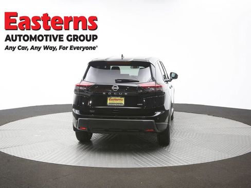 Used 2024 Nissan Rogue S AWD/4WD image 38