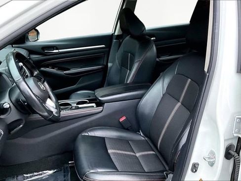 Used 2023 Nissan Altima 2.5 SR image 15