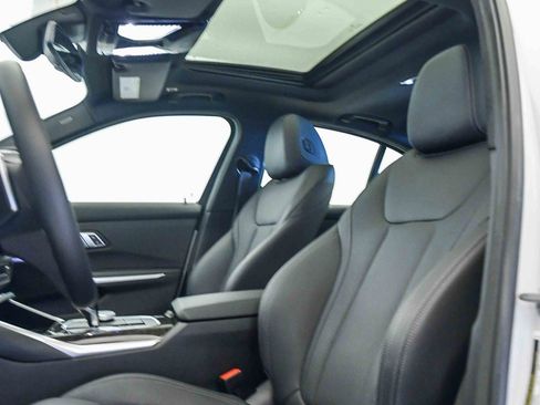 Certified 2022 BMW 330i Sedan w/ Convenience Package image 18