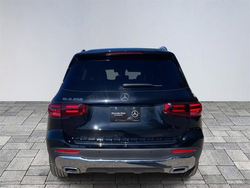 Certified 2025 Mercedes-Benz GLB 250 image 6