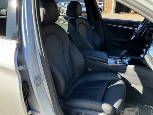 Used 2019 BMW 530i w/ Convenience Package image 22