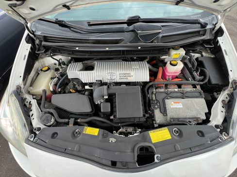 Used 2010 Toyota Prius Three image 25