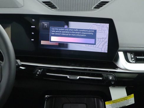 Used 2025 BMW X1 xDrive28i w/ Technology Package image 15