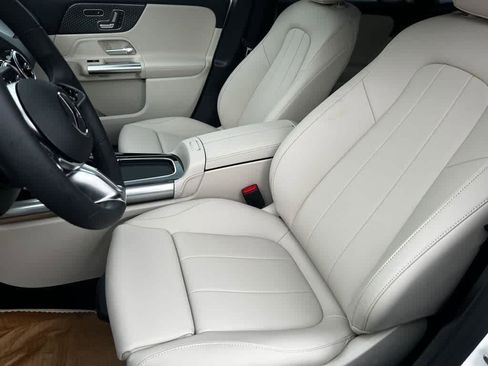 New 2026 Mercedes-Benz GLA 250 4MATIC image 5