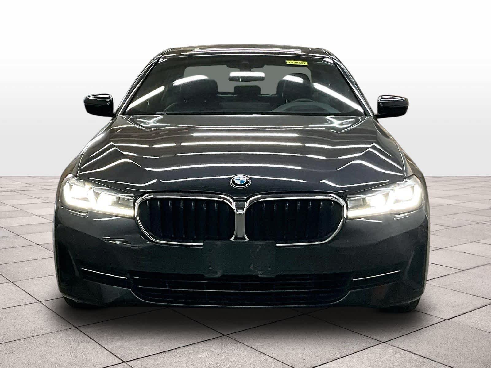Used 2023 BMW 530i xDrive w/ Executive Package AWD/4WD image 3