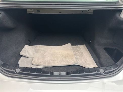 Used 2011 BMW 535i xDrive Sedan image 13