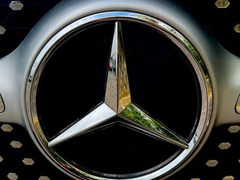 Used 2022 Mercedes-Benz GLB 250 4MATIC image 16