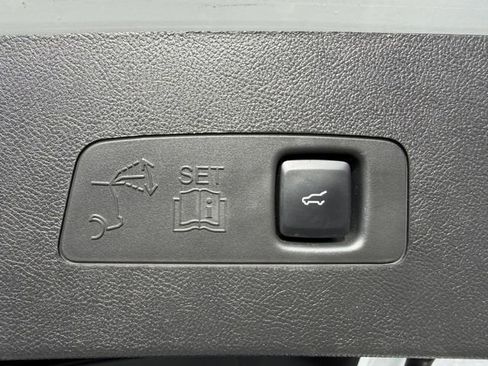 Used 2023 Lincoln Corsair Reserve w/ Jet Appearance Package FWD image 43