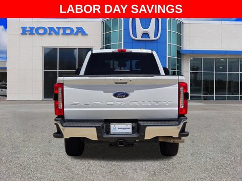 Used 2024 Ford F250 Lariat AWD/4WD image 4