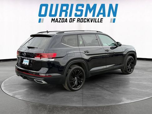 Used 2023 Volkswagen Atlas SE w/ Panoramic Sunroof Package image 6