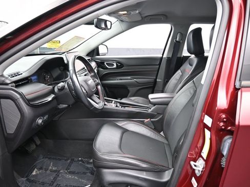 Used 2022 Jeep Compass Trailhawk w/ Trailhawk Convenience Group image 11