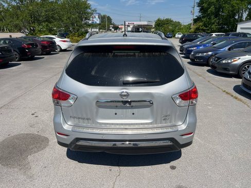 Used 2015 Nissan Pathfinder SV FWD image 7