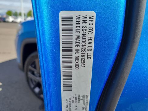 New 2025 Jeep Compass Limited w/ Sun & Sound Group image 29