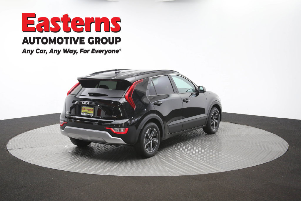 Used 2024 Kia Niro LX FWD image 40