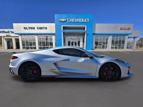 New 2026 Chevrolet Corvette E-Ray w/ ZER Performance Package image 6