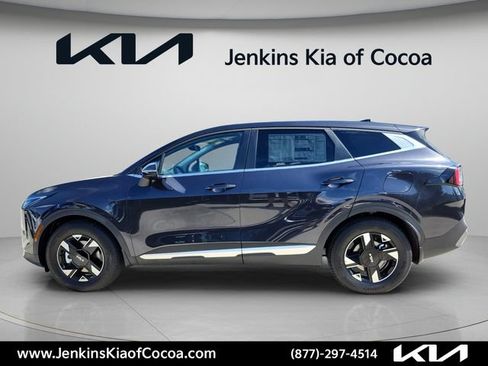 New 2026 Kia Sportage LX w/ LX Convenience Package FWD image 9