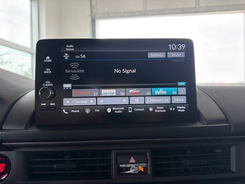 Used 2025 Honda Pilot TrailSport image 24
