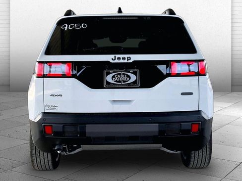 New 2026 Jeep Cherokee Overland w/ Trailer Tow Group AWD/4WD image 4