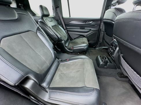Used 2023 Jeep Grand Cherokee L Laredo AWD/4WD image 20