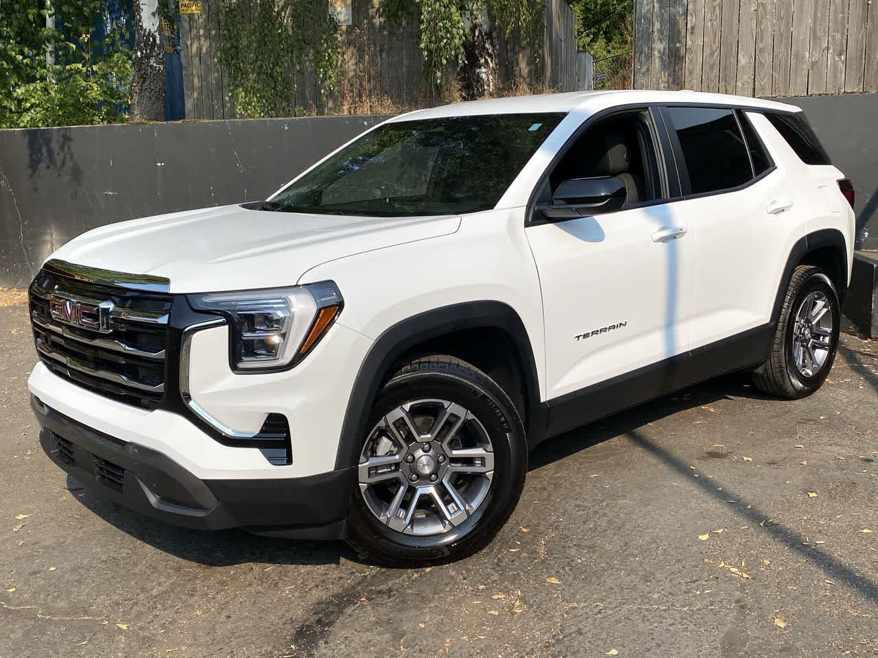 Used 2026 GMC Terrain Elevation AWD/4WD image 1