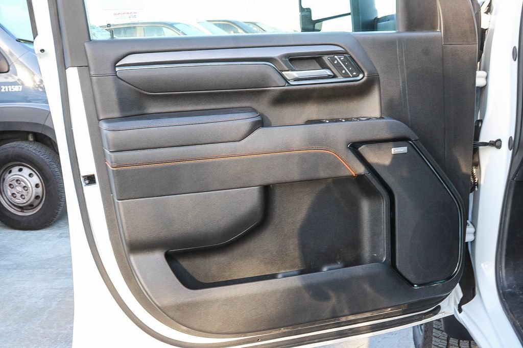 Used 2025 GMC Sierra 2500 AT4 AWD/4WD image 22