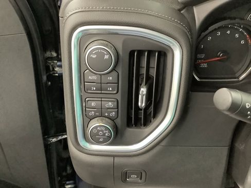 Used 2019 Chevrolet Silverado 1500 RST image 14