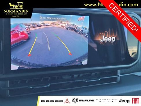 Certified 2025 Jeep Wrangler Unlimited Rubicon AWD/4WD image 10