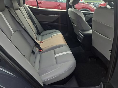 Used 2025 Toyota Camry SE AWD/4WD image 26
