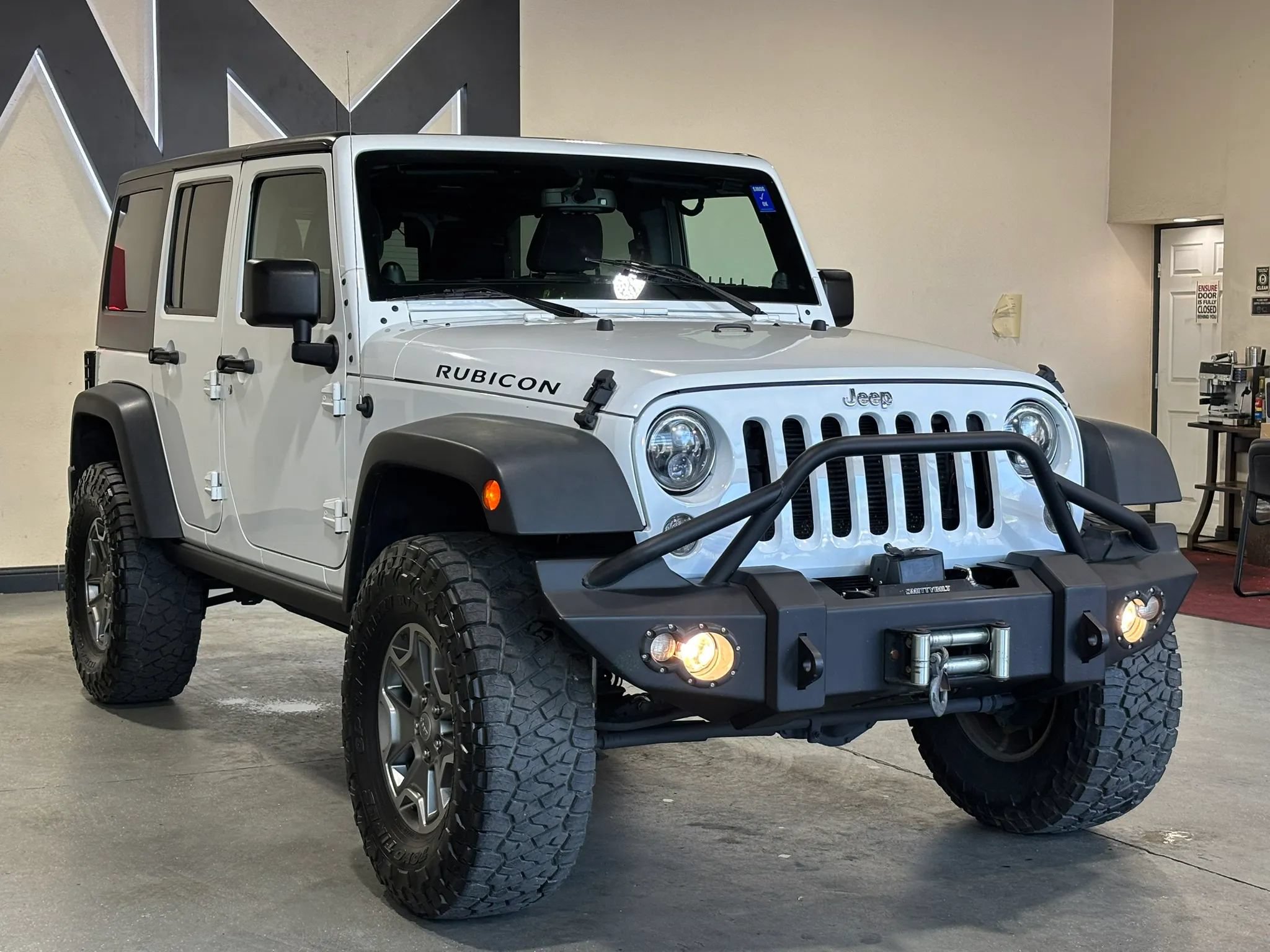 Used 2014 Jeep Wrangler Unlimited Rubicon w/ Max Tow Package AWD/4WD image 3