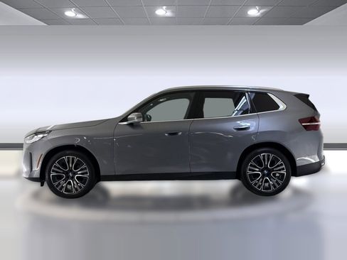 Used 2025 BMW X3 xDrive30i w/ Convenience Package image 2