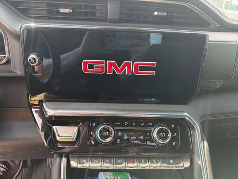 Used 2024 GMC Sierra 1500 Denali image 12