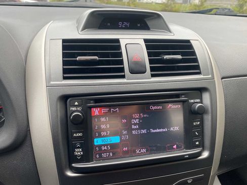 Used 2013 Toyota Corolla S w/ Premium Pkg FWD image 17