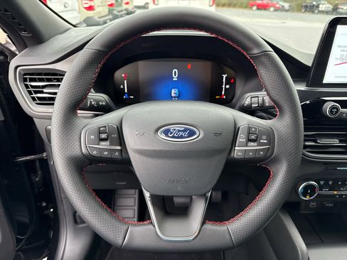 New 2026 Ford Escape ST-Line image 8