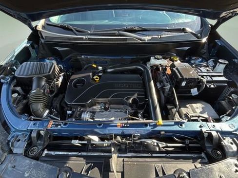 Used 2024 Chevrolet Equinox LT image 32