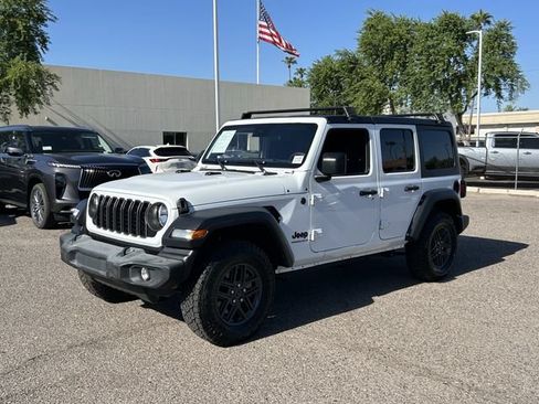 Used 2024 Jeep Wrangler Unlimited Sport AWD/4WD image 2